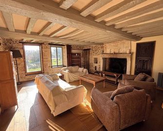Quiet and comfortable family country house in a peaceful environment - Macé - Living room