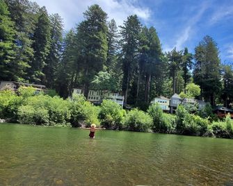 Inn on the Russian River - Monte Rio - Vista del exterior