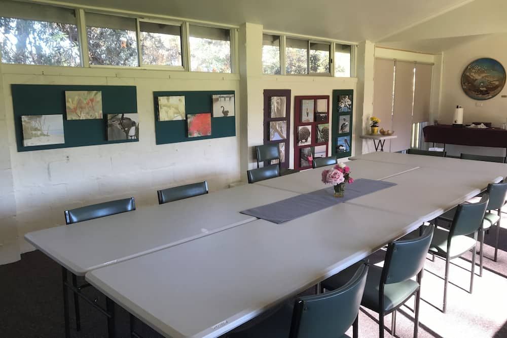 ذي آبي رايموند آيلاند