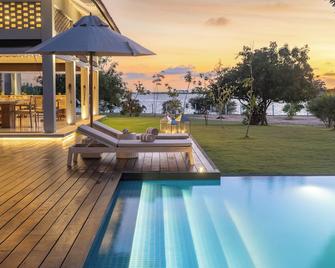 Koddu Kalpitiya - Puttalam - Piscina