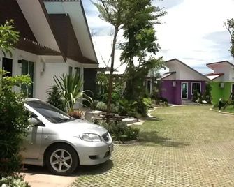 Disunal Resort - Nong Khai - Außenansicht