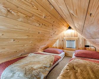 Resort Hisa Ida - Apartments with Hot Tub and Sauna - Ivancna Gorica - Habitación