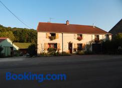 A la source du saolon - Culmont - Building