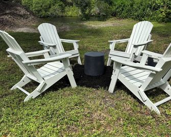 The River House Hammocks L Zipline L Pole Barn - Indiantown - Patio