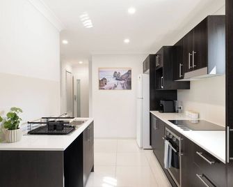 스마트 스위트 셀프 체크인 아파트먼트 - 35A 프리니 - 로클리 - 주방