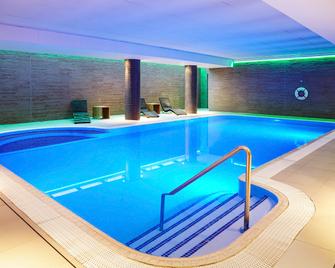 نوفوتيل أدنبره بارك - إدنبرغ - حوض السباحة