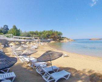 Rainbow Bay Ozdere Beach Hotel - Gümüldür Cumhuriyet - Strand