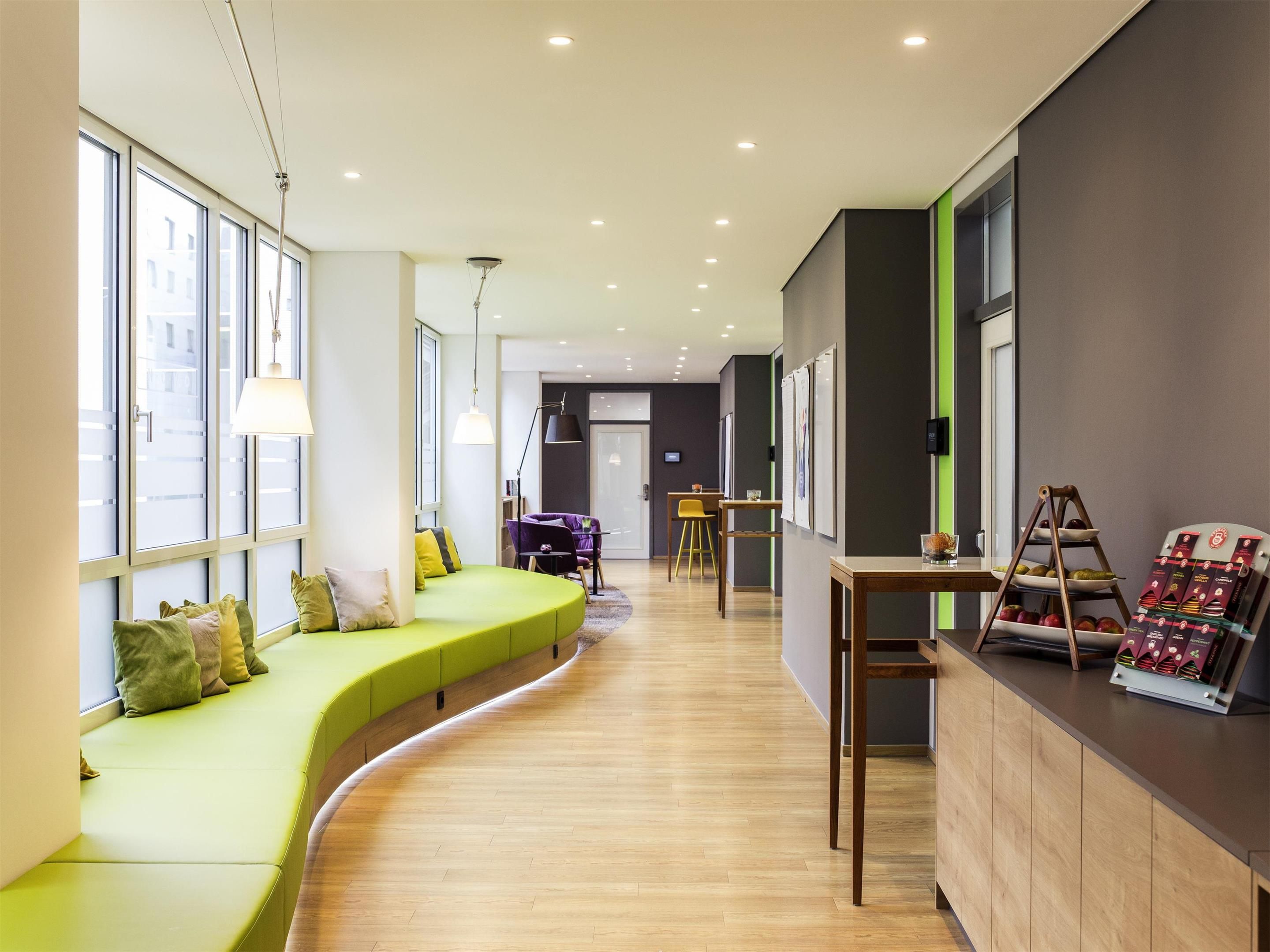 نوفوتيل دسلدورف سيتي ويست - دوسيلدورف - غرفة معيشة