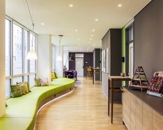 Novotel Düsseldorf City West - Düsseldorf - Wohnzimmer