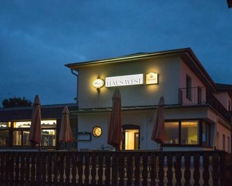 Eifel Hotel Haus West - Kall - Budova