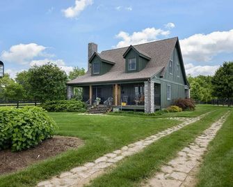 Orchard Park cottage - Versailles - Building