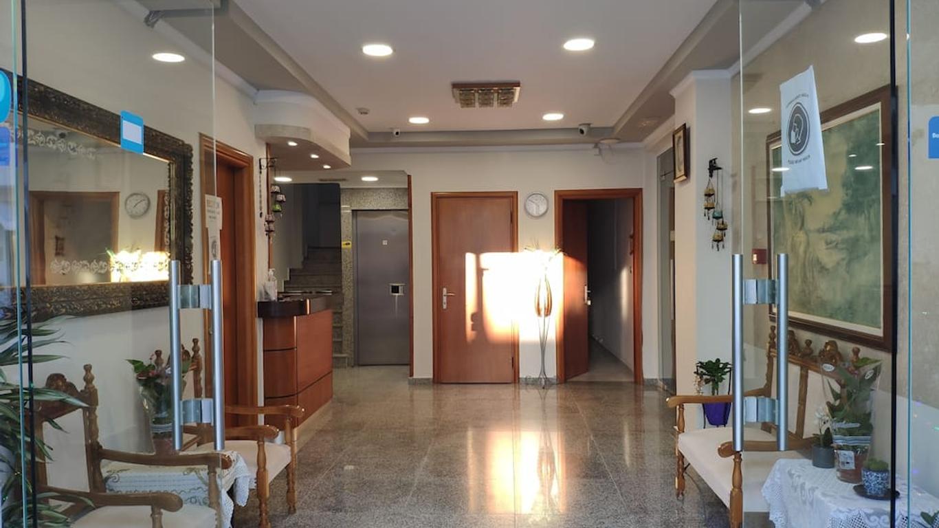 Marie Hotel
