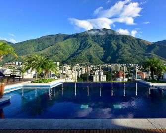 Pestana Caracas - Caracas - Piscina