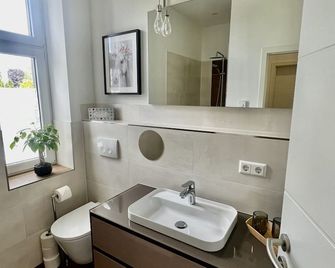 Hotel Dein Gutshof - Görlitz - Baño