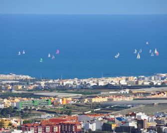 Pedro's house with fantastic views - Telde