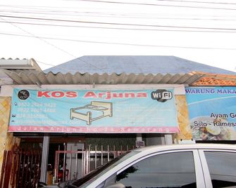 Arjuna Hostel - Semarang - Außenansicht