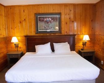 هوليداي موتل - وست يلوستون - غرفة نوم