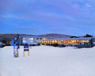 Smiggins Hotel & Chalet Apartments - Perisher Valley - Edificio