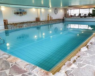 Sport Hotel Kenzingen - Kenzingen - Zwembad