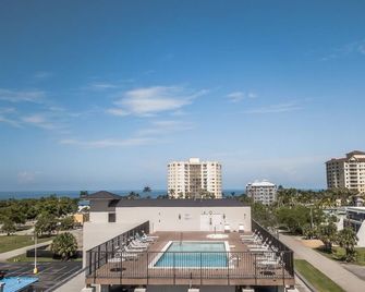 Footsteps From Vanderbilt Beach. The Best Thing About Memories, Is Making Them. - Naples - Pool