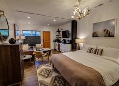 Galax Studio - Lofts on Main - Highlands - Bedroom