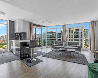 Toronto Waterfront Stay - Toronto - Living room