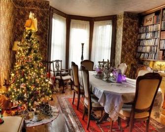 Pemberley House Bed and Breakfast - Clinton - Comedor