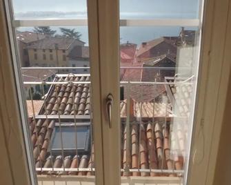 Torre Antica is an Ancient Watch Tower Fully Restored With all Modern Amenities - Lovere - Balkón