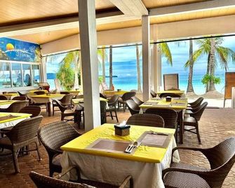 منتجع غوص كاليبسو بيتش - بوراكاي - مطعم