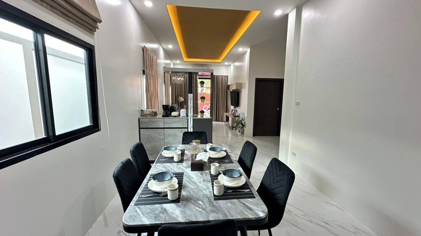 Golden Palm Resort