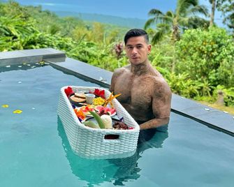 Bintana Sa Paraiso Binunsaran - Mambajao