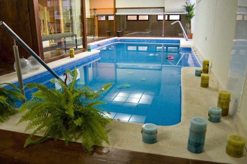 أجوا فيفا أوستيريا آند سبا كاسترو