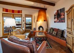Vista La Sierra - Santa Fe - Living room