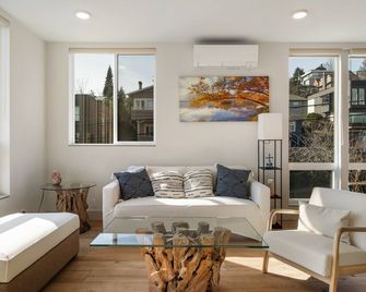 Modern Townhome with Space Needle View - Seattle - Sala de estar