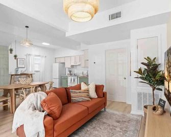 Super Boho - At Lake Toho's Water - Kissimmee - Living room