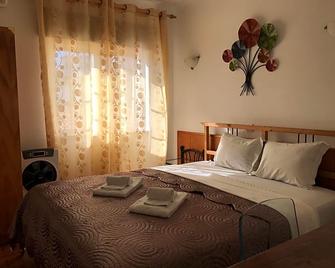 Dbv Guesthouse - לאגוס - חדר שינה