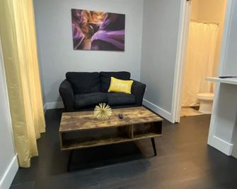 The Mellow Yellow - Sanford - Sala de estar