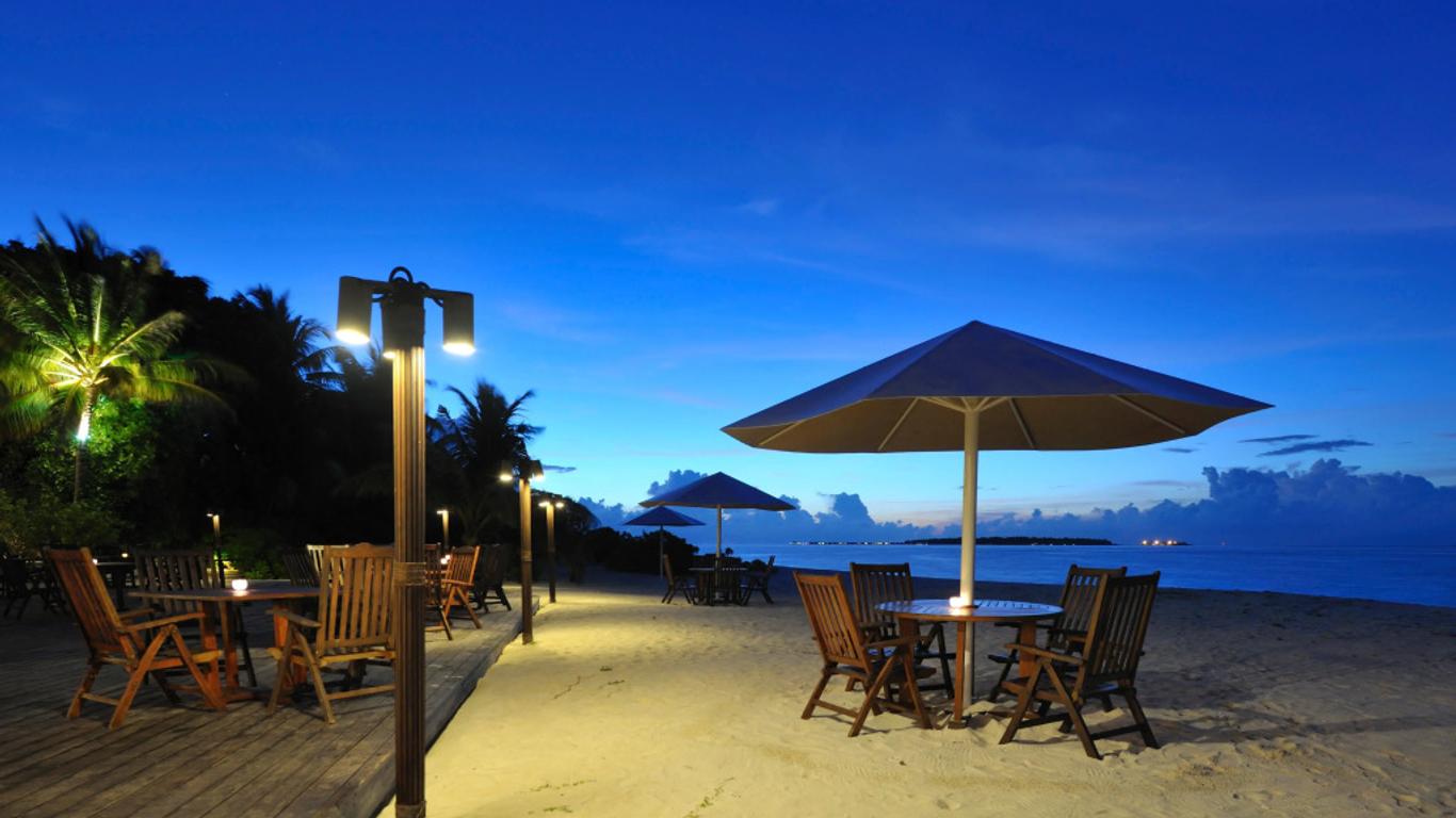 Holiday Island Resort & Spa