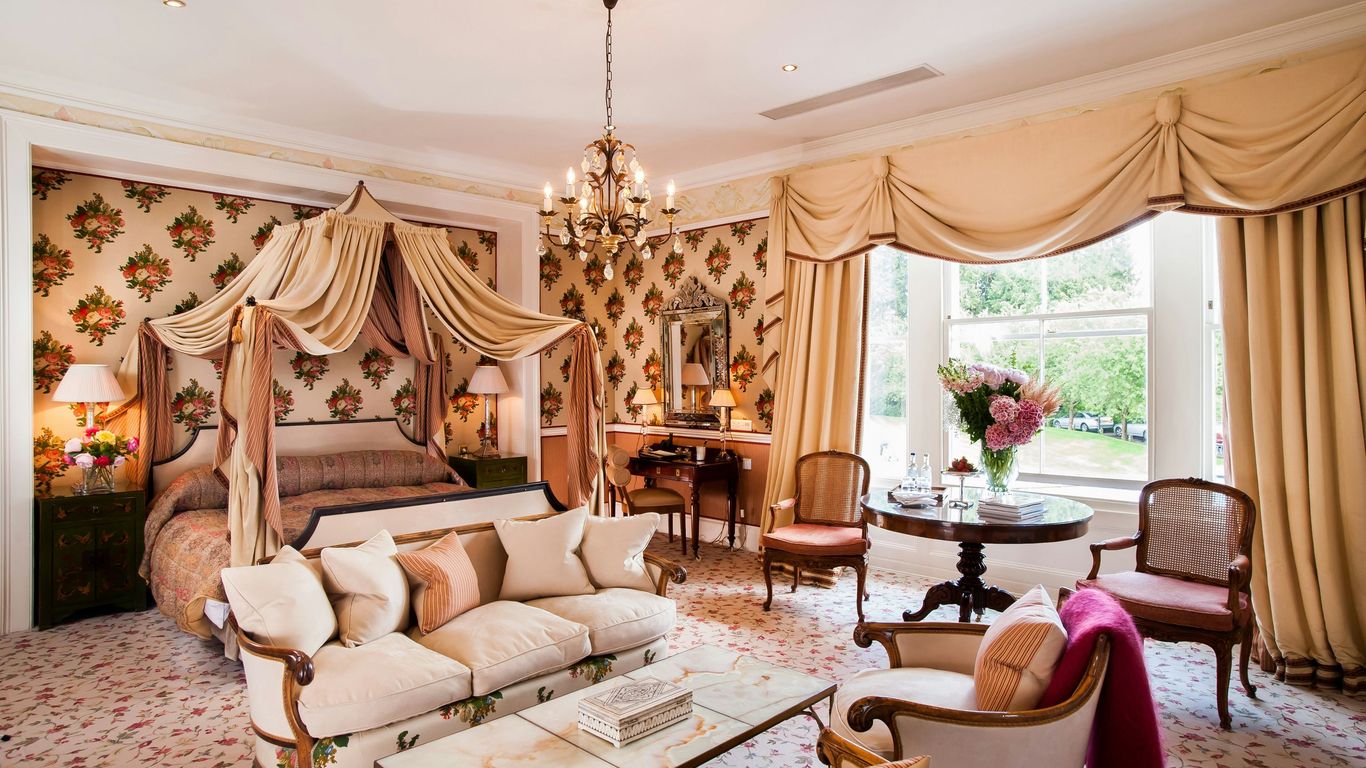 Summer Lodge Country House Hotel