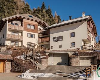 Hotiday Apartment Collection - Santa Cristina - Санта-Кристіна-Вальгардена - Будівля