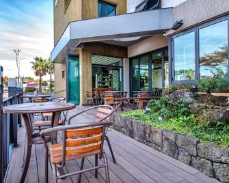 Olleyo Resort - סאוגוויפו - פטיו