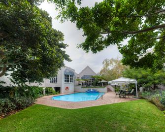 City Lodge Hotel Sandton, Morningside - Sandton - Piscina