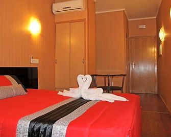 Residencial Monte Carlo - Porto - Kamar Tidur