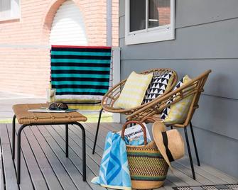 White Sands - An easy 700 metre stroll to Mollymook Beach - Ulladulla - Patio