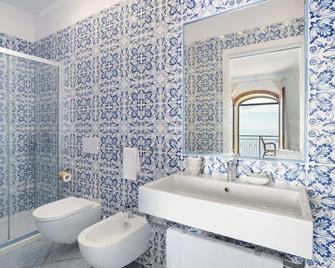 Da Clotilde - Furore - Bathroom
