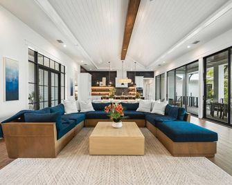 Salty Oak - Siesta Key - Huiskamer