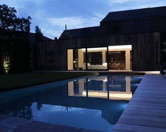B&B For 2-Wellness For 2 - Bruges - Pool