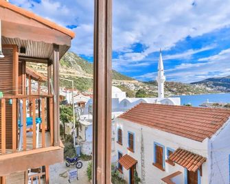 Zinbad Hotel - Kalkan - Balcon