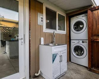 Entire 3br House With Playground Tent - Palo Alto - Laundry facility