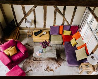 Beautiful Renovated Barn - Sleeps 4 in two bedrooms - Eye - Living room